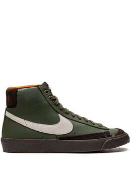 Nike: Белые кроссовки  Blazer Mid 77 Vintage