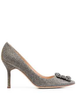 Manolo Blahnik: Серебристые туфли  Hangisi