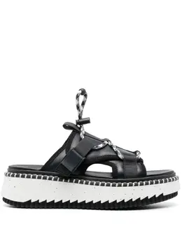 See by Chloé: Чёрные сандалии 
