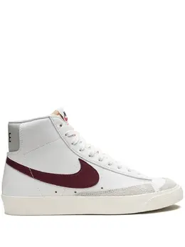Nike: Белые кроссовки  Blazer Mid 77 Vintage