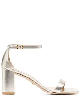 Stuart Weitzman: Светлые сандалии 