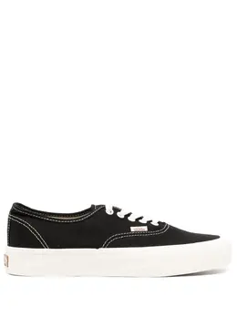Vans: Чёрные кроссовки 