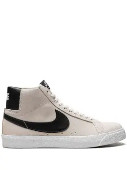 Nike: Светлые кроссовки  SB Blazer Mid