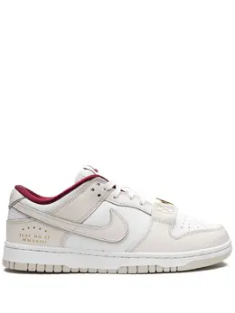 Nike: Белые кроссовки  Dunk Low