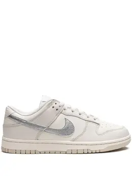 Nike: Кроссовки  Dunk Low