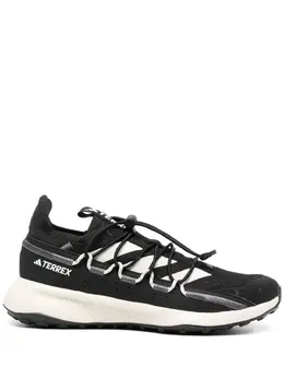 adidas: Чёрные кроссовки  Terrex Voyager 21