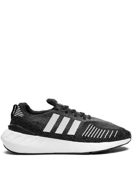 adidas: Чёрные кроссовки  Swift Run