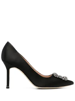 Manolo Blahnik: Чёрные туфли  Hangisi