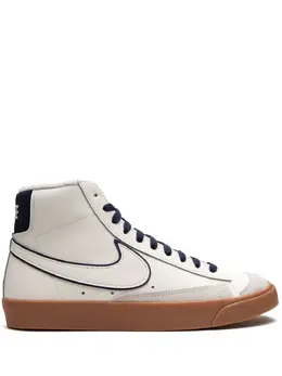 Nike: Белые кроссовки  Blazer Mid 77