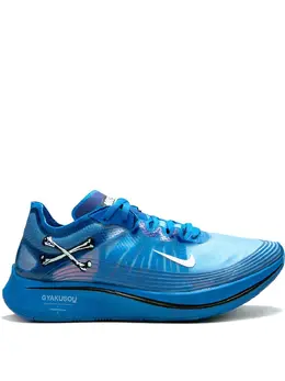 Nike: Яркие кроссовки  Zoom Fly