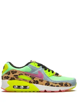 Nike: Зелёные кроссовки  Air Max 90 LX