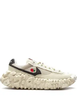 Nike: Бежевые кроссовки  Overbreak