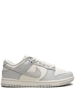 Nike: Светлые кроссовки  Dunk Low