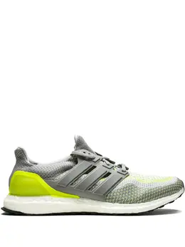 adidas: Жёлтые кроссовки  UltraBoost LTD