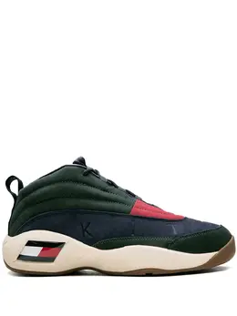 Fila: Синие кроссовки 