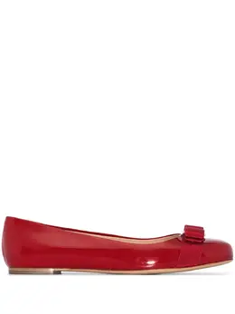 Salvatore Ferragamo: Красные балетки  Vara Bow