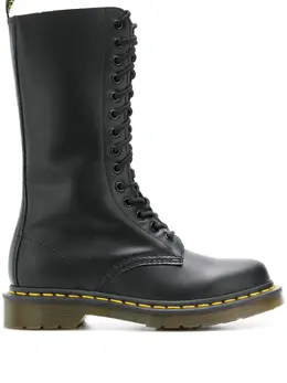 Dr. Martens: Чёрные ботинки 