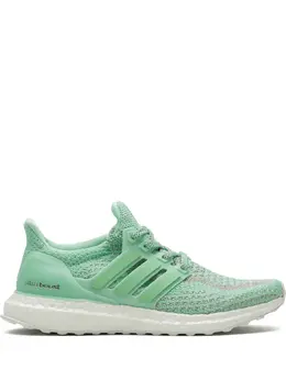 adidas: Яркие кроссовки  UltraBoost LTD