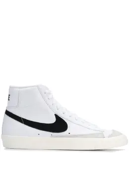 Nike: Белые кроссовки  Blazer Mid 77 Vintage