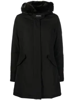 Woolrich: Пуховик  Beaker с капюшоном