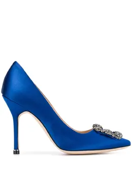 Manolo Blahnik: Голубые туфли  Hangisi
