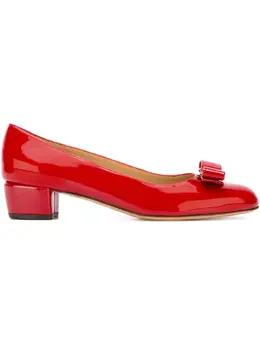 Salvatore Ferragamo: Красные туфли  Vara Bow