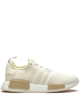 adidas: Белые кроссовки  NMD_R1