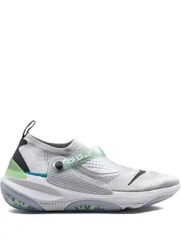 Nike: Светлые кроссовки  Flyknit