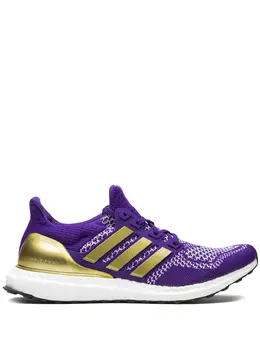 adidas: Фиолетовые кроссовки  UltraBoost