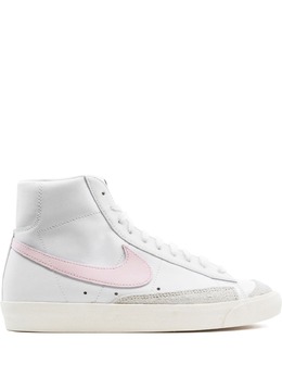 Nike: Розовые кроссовки  Blazer Mid 77 Vintage