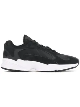 adidas: Чёрные кроссовки  Yung-1