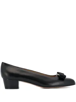 Salvatore Ferragamo: Чёрные туфли  Vara Bow