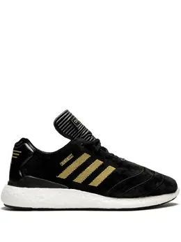 adidas: Чёрные кроссовки  PureBoost