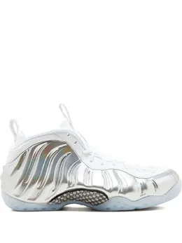 Nike: Серебристые кроссовки  Foamposite One