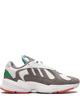 adidas: Белые кроссовки  Yung-1