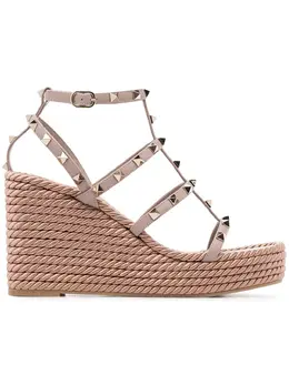 Valentino: Розовые сандалии 