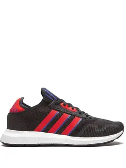 adidas: Чёрные кроссовки  Swift Run