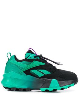 Reebok: Чёрные кроссовки  Aztrek