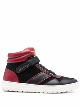 Salvatore Ferragamo: Чёрные кроссовки  Gancini