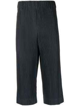 Homme Plissé Issey Miyake: Тёмные шорты 