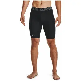 Under Armour: Чёрные шорты 