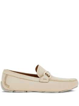Ferragamo: Белые туфли  Gancini