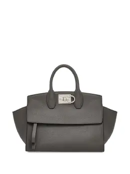 Ferragamo: Серебристая сумка-шоппер  Studio