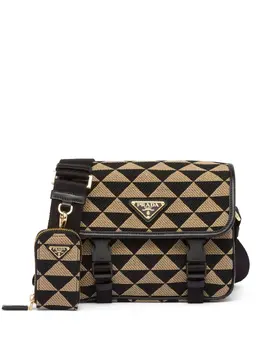Prada: Чёрная сумка 