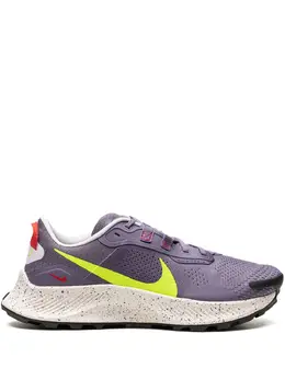 Nike: Фиолетовые кроссовки  Pegasus Trail 3