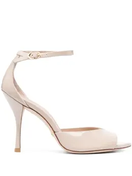 Stuart Weitzman: Светлые сандалии 