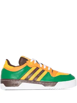 adidas: Зелёные кроссовки  Rivalry Low