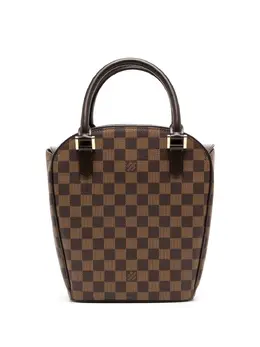 Louis Vuitton: Коричневая сумка 