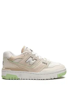 New Balance: Зелёные кроссовки  550