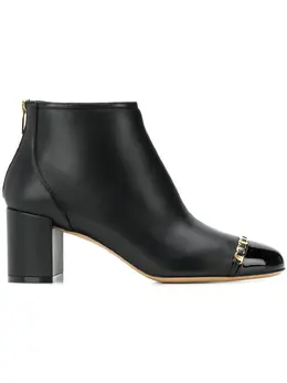 Salvatore Ferragamo: Чёрные ботинки  Vara Chain
